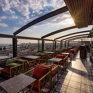 Grand Balyan & Restaurant Hotel