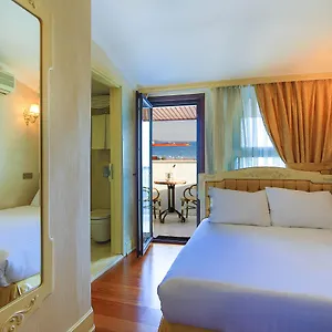 Historia-special Category Hotel